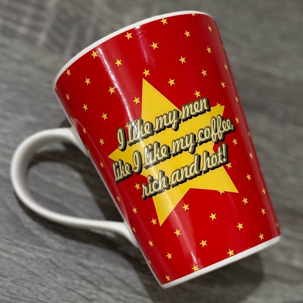 Betty Boop Coffee Cup in red and yellow. - Picture 4 of 6